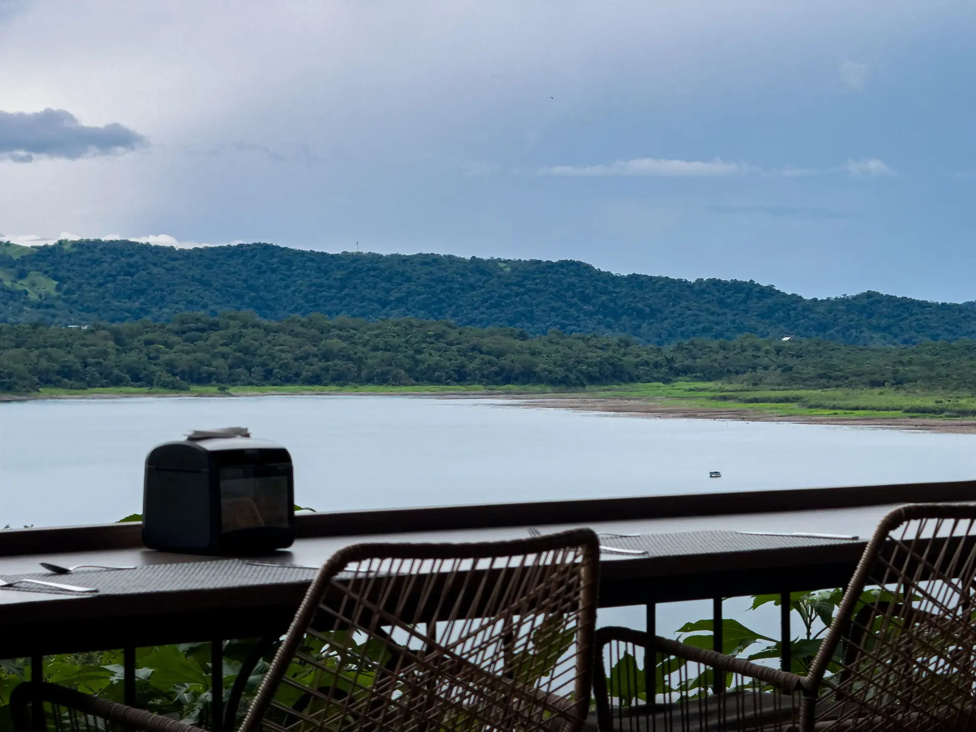 Restaurants with Arenal Lake View and Volcano View - Loma Linda Restaurant at Hotel Linda Vista